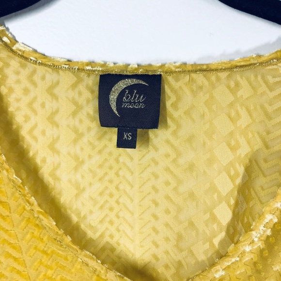 Blue Moon Yellow Puff Sleeve Blouse size XS - Picture 10 of 11